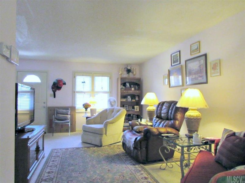 1330 5th St NE #177, Hickory, NC 28601