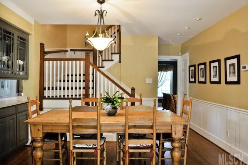 1452 6th St Cir Ct NW, Hickory, NC 28601