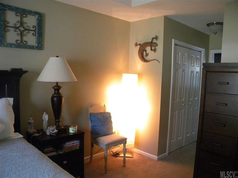 100 E Pine St, Maiden, NC 28650