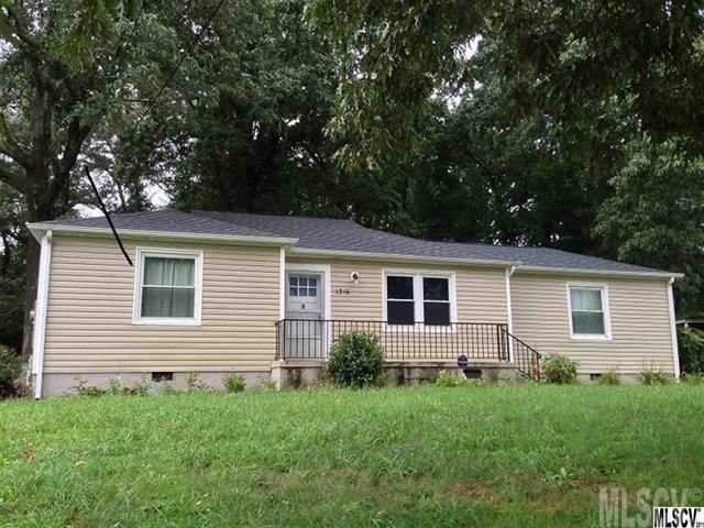 1316 12th Ave NE, Hickory, NC 28602