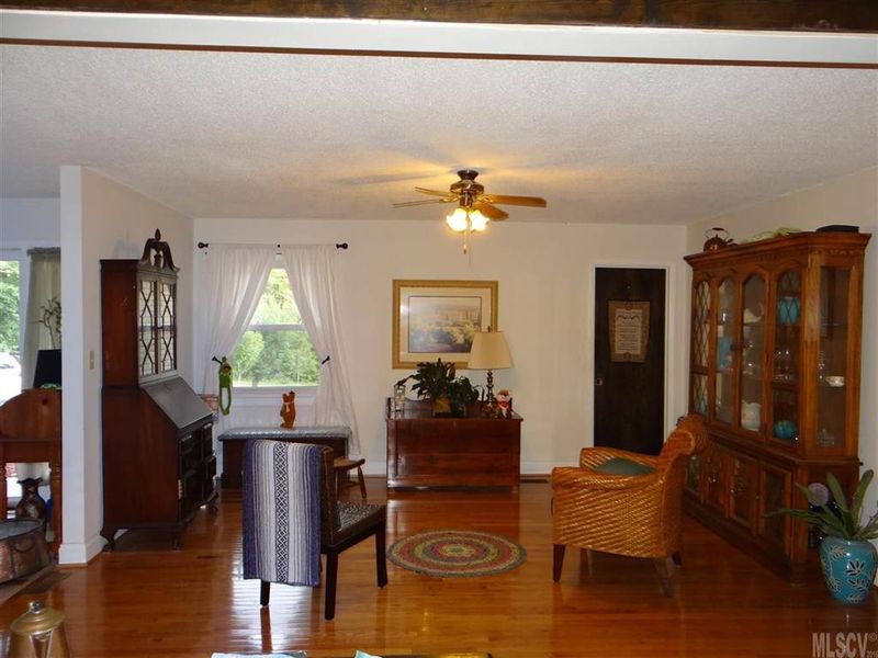 1109 Catawba Valley Blvd, Hickory, NC 28602