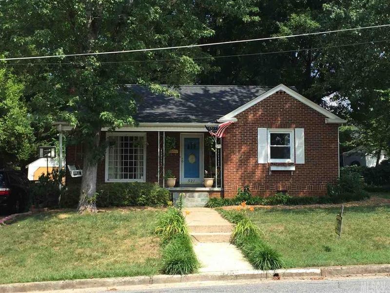 521 S Ashe Ave, Newton, NC 28658