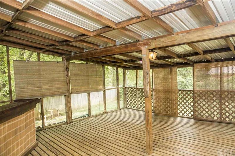 2359 15th St NE, Hickory, NC 28601