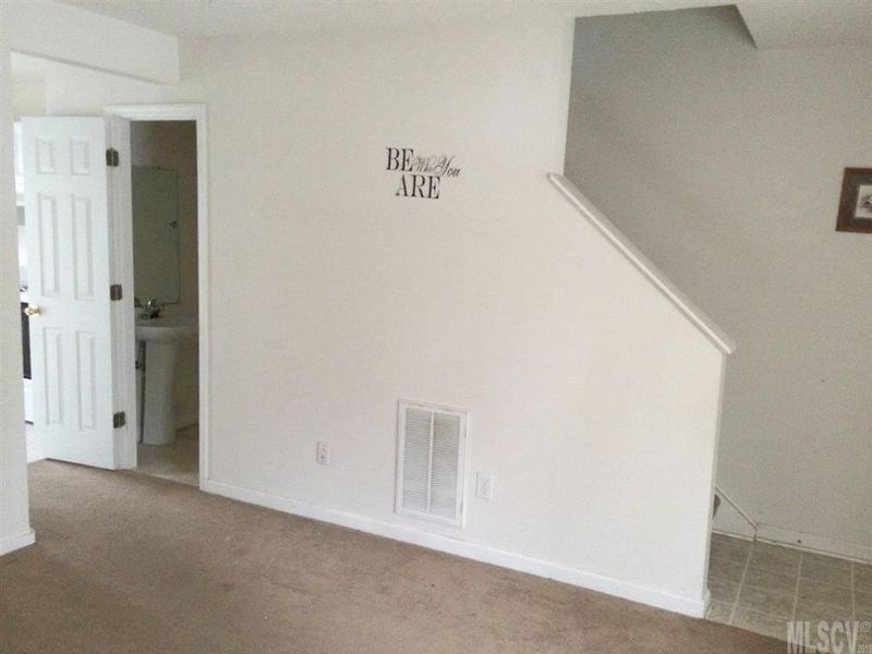 206 W 15th St, Newton, NC 28658