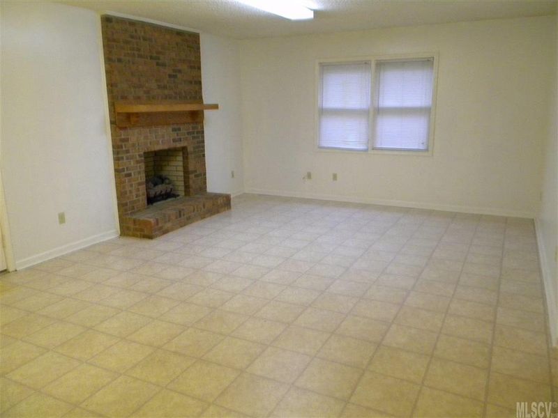 605 8th Ave SW, Conover, NC 28613