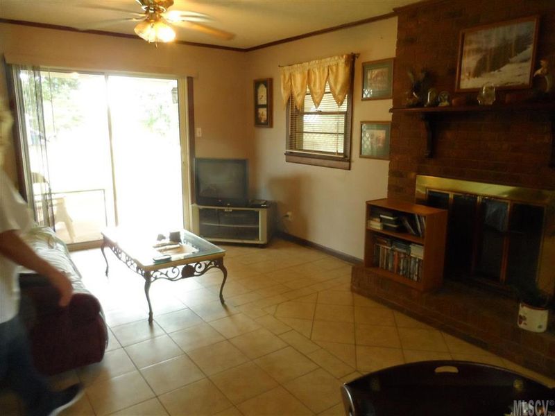 3411 Spencer Rd, Conover, NC 28613