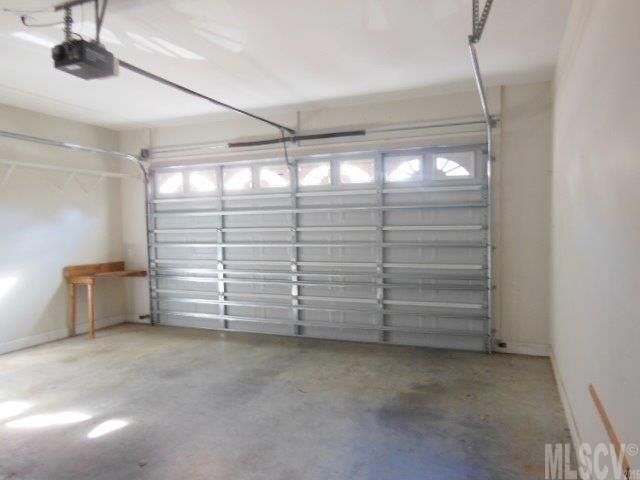 1043 12th Ave NW #2C, Hickory, NC 28601