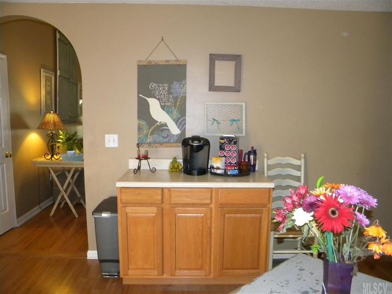 3874 Mattingly Dr, Hickory, NC 28602