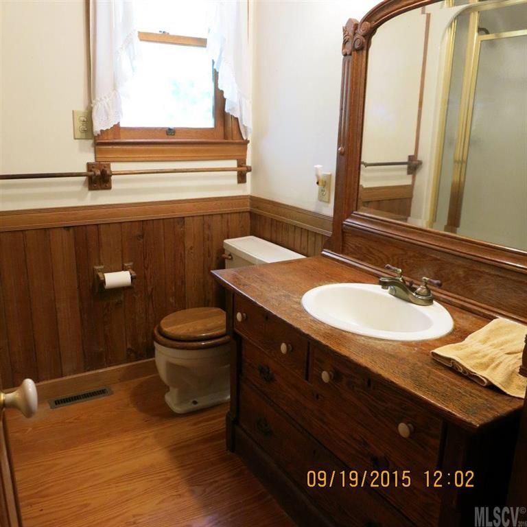 1155 Hefner Dr, Conover, NC 28613