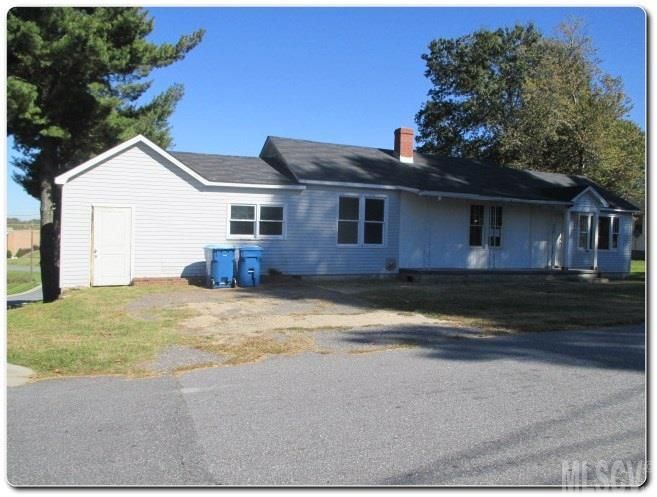 3042 1st Ave Dr NW, Hickory, NC 28601