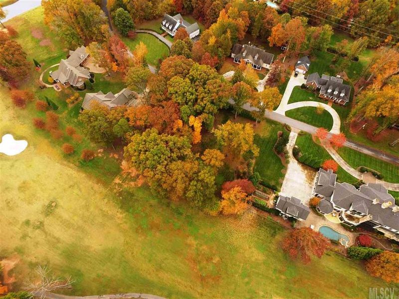 L437 Broadmoor Dr, Statesville, NC 28625
