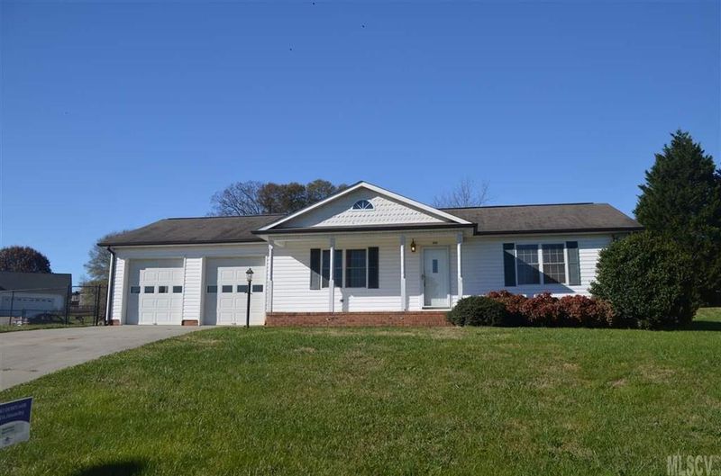 3449 Maiden Springs Dr, Maiden, NC 28650