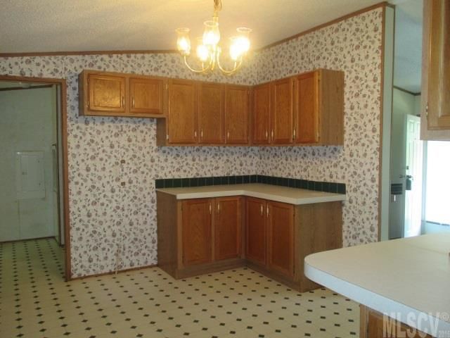 6735 Emerald Isle Dr, Sherrills Ford, NC 28673
