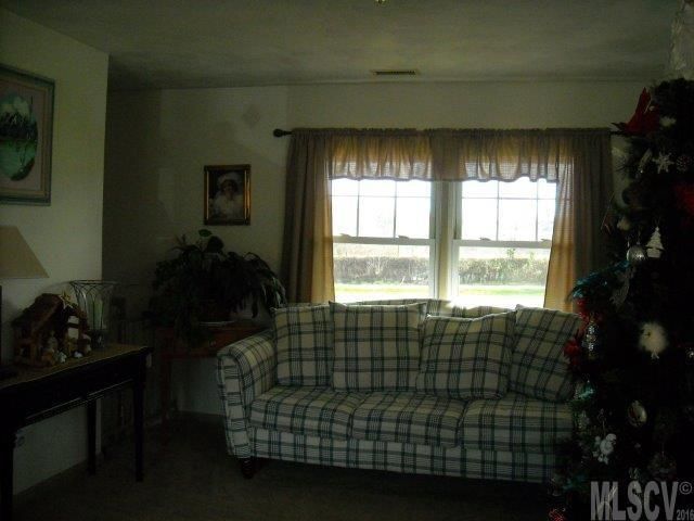 3477 Smithfield Dr, Conover, NC 28613
