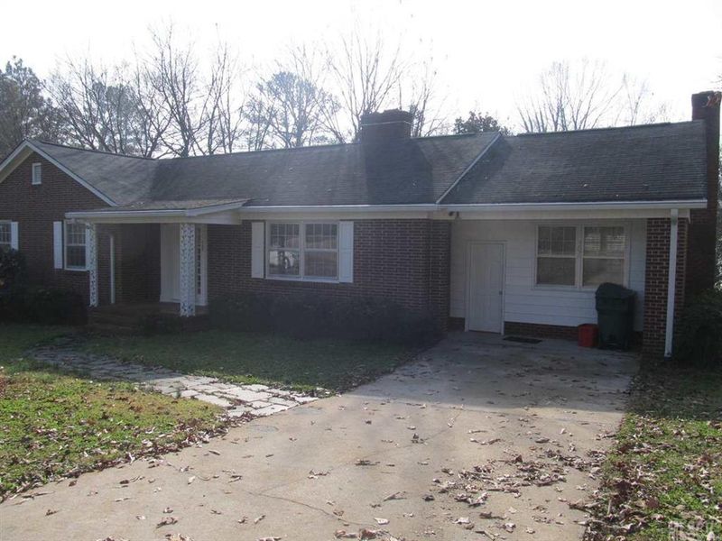 107 Pinehurst Ln, Newton, NC 28658