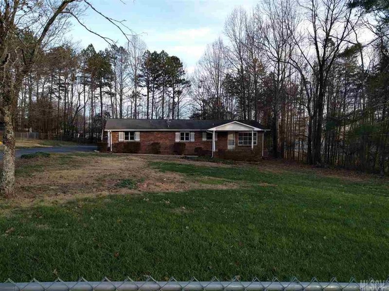 720 Spencer Rd, Conover, NC 28613