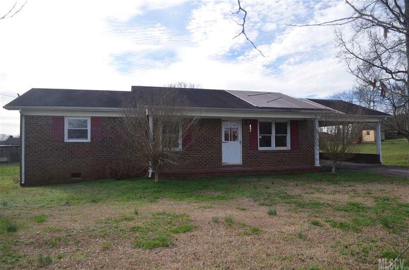 3885 Clay St, Claremont, NC 28610