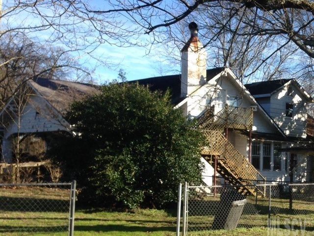 935 E 11th St, Newton, NC 28658