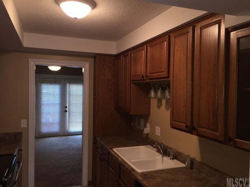 2705 Center St N #7, Hickory, NC 28602