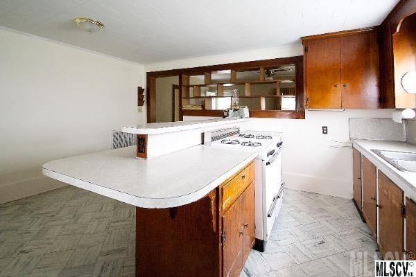153 20th Ave SW, Hickory, NC 28602