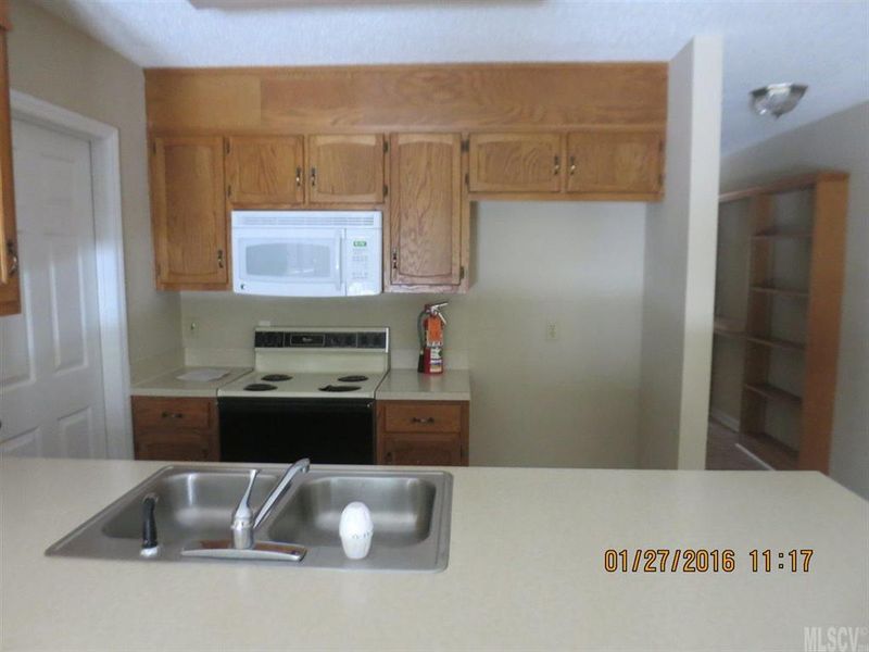 605 8th Ave SW #A-2, Conover, NC 28613