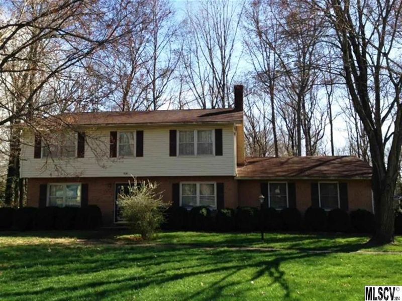 1320 19th Ave NE, Hickory, NC 28601