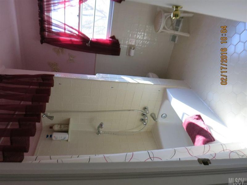 1925 Young Dr, Conover, NC 28613