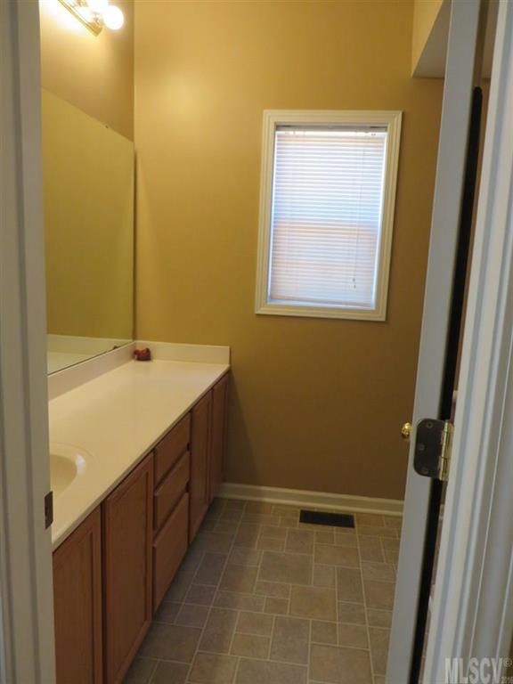3588 Seminole Dr, Maiden, NC 28650