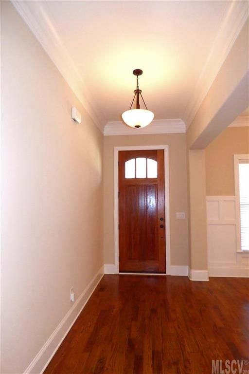 1206 39th Ave NE, Hickory, NC 28601