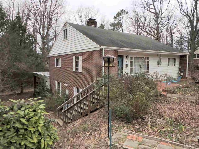 422 5th St SE, Hickory, NC 28602