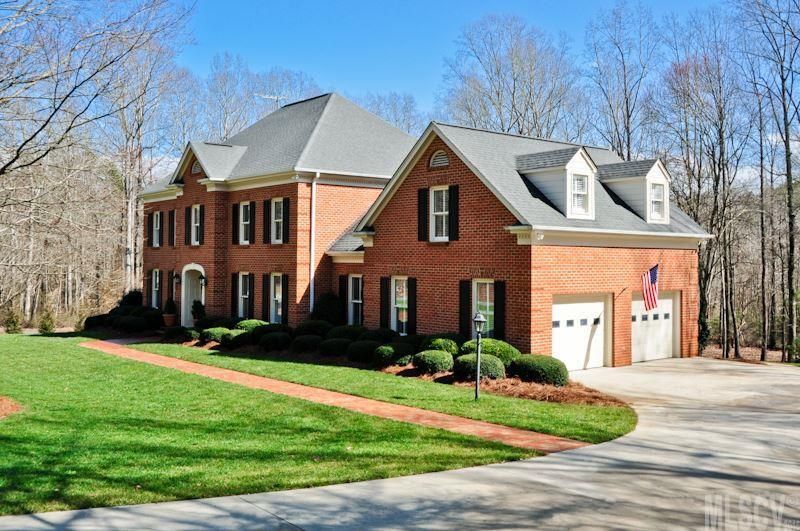 2003 Knolls Dr, Newton, NC 28658
