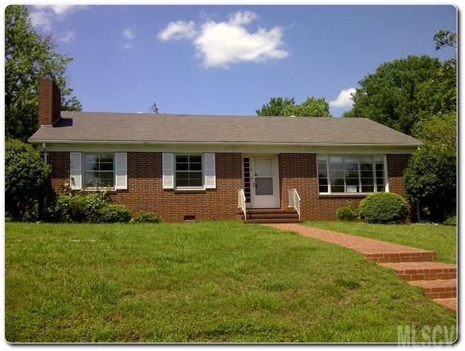 110 East J St, Newton, NC 28658
