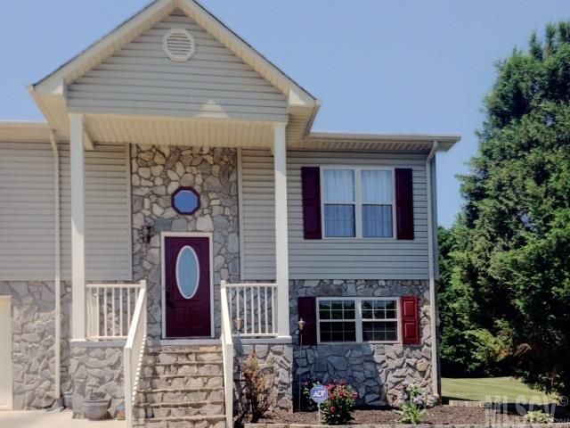 5168 Kristy Dr, Hickory, NC 28602