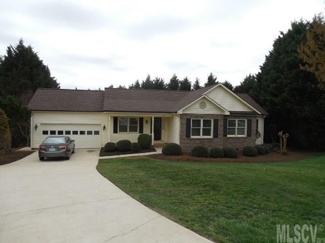 1718 33rd St Cir SW, Hickory, NC 28602