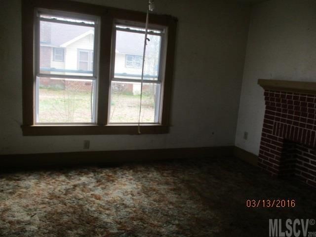 25 27th St NW, Hickory, NC 28601