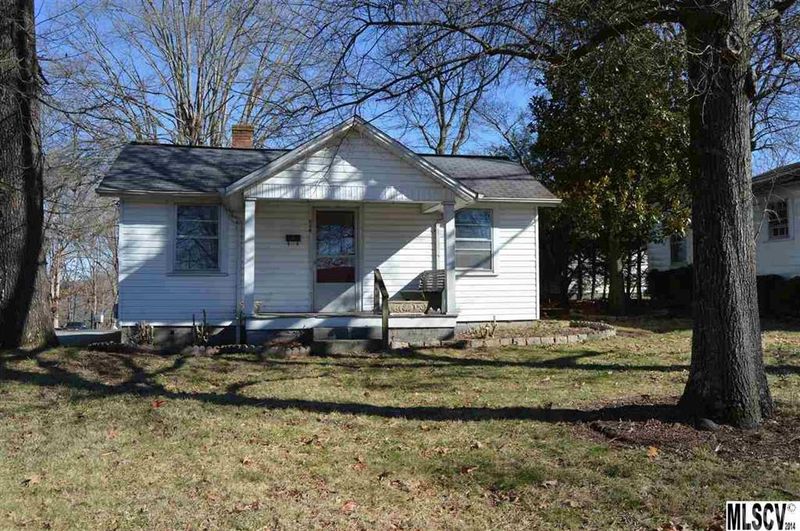 648 10th Street Blvd NW, Hickory, NC 28601
