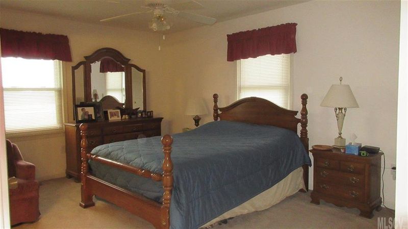 1080 Morehead St, Claremont, NC 28610