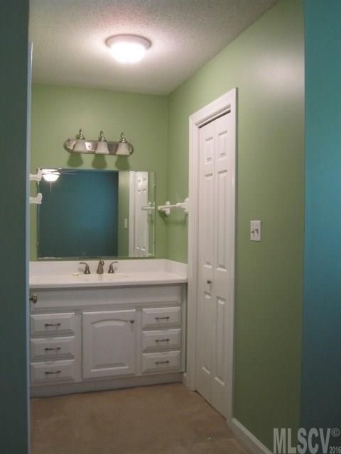 1141 37th Avenue Dr NE, Hickory, NC 28601