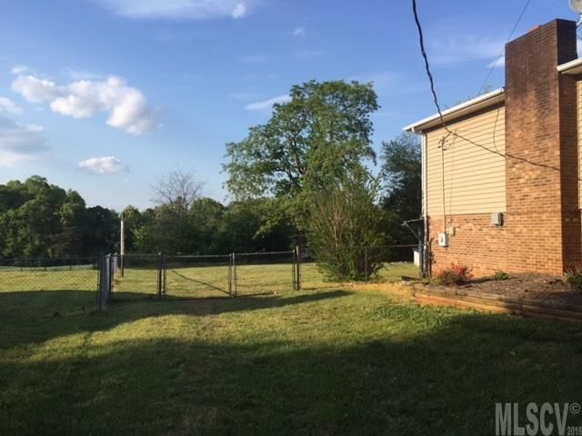 1592 Allen Ln, Conover, NC 28613