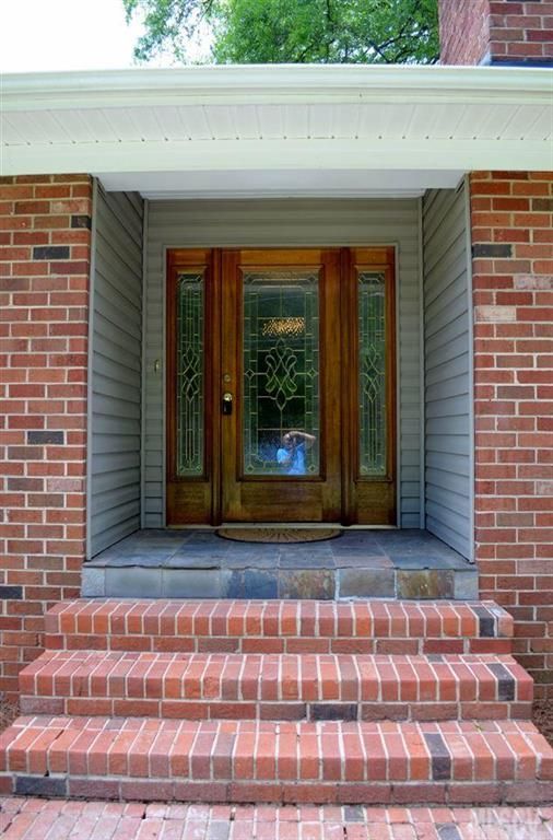 909 13th St NW, Conover, NC 28613