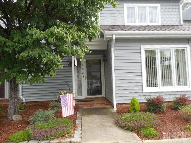 1025 21st Ave NE, Hickory, NC 28601