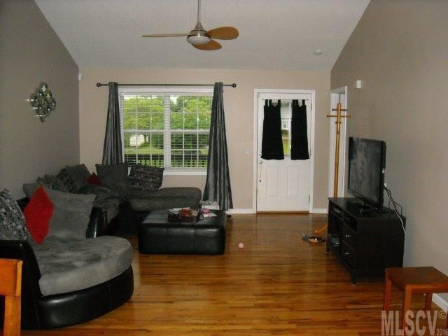5688 Valley Field Rd, Hickory, NC 28602
