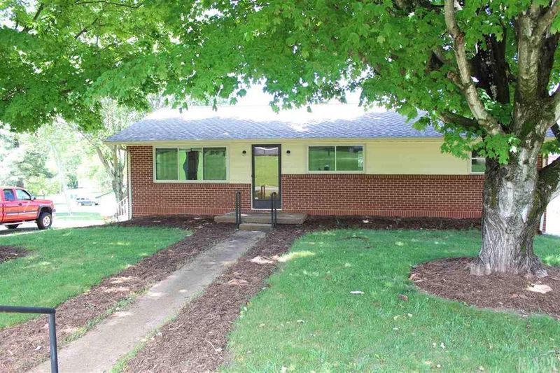 4849 Raleigh St, Conover, NC 28613