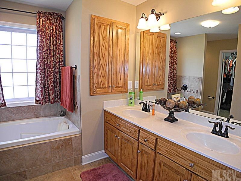 4213 H E Propst Rd, Maiden, NC 28650