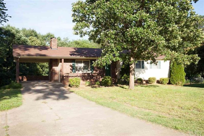 3436 37th St Ct NE, Hickory, NC 28601