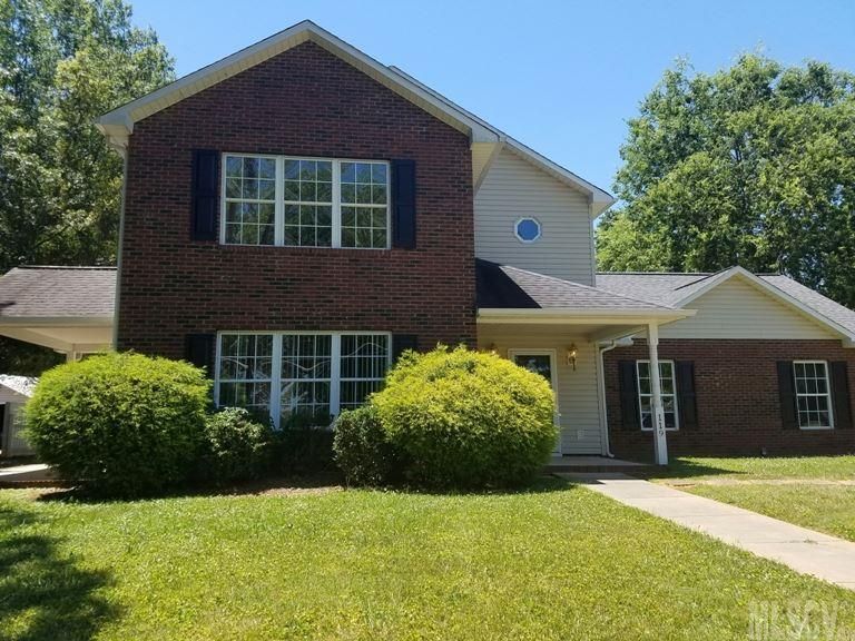 119 1st Ave N, Conover, NC 28613