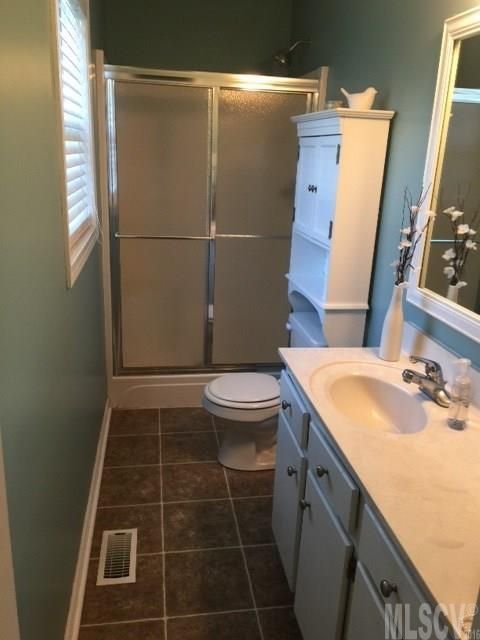 4770 North St, Conover, NC 28613