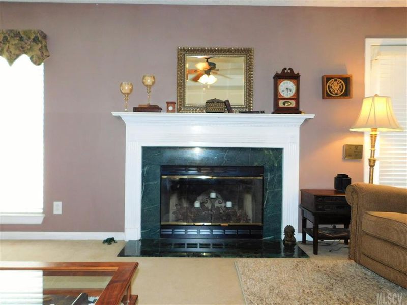 135 Brandywine Dr, Statesville, NC 28677