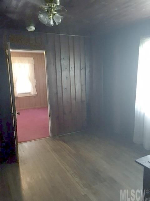 12 28th St NW, Hickory, NC 28601