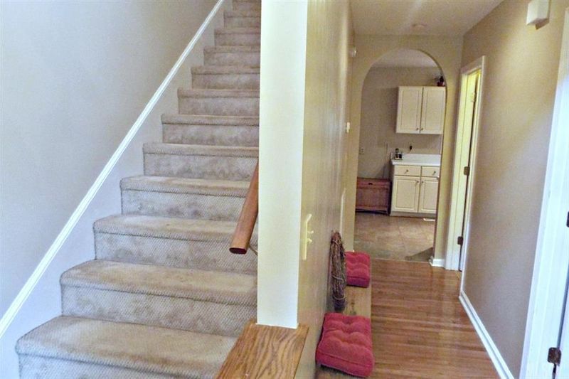 3849 Mattingly Dr, Hickory, NC 28602